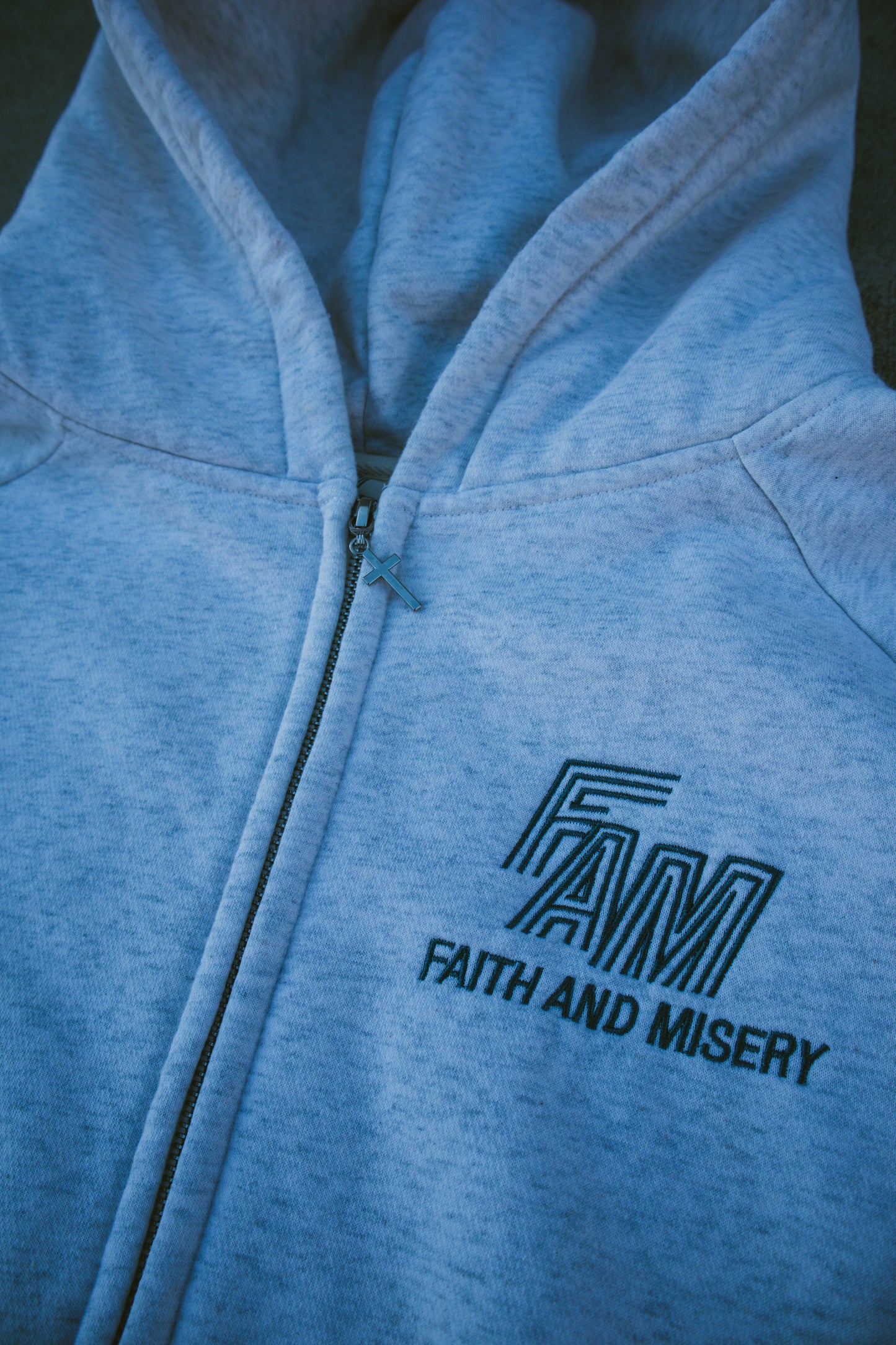 FAITH ZIP-UP